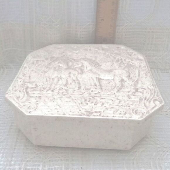 Unicorn Trinket Dish Lidded Speckled Ecru Glazed Square Shaped For Jewelry - Picture 5 of 6